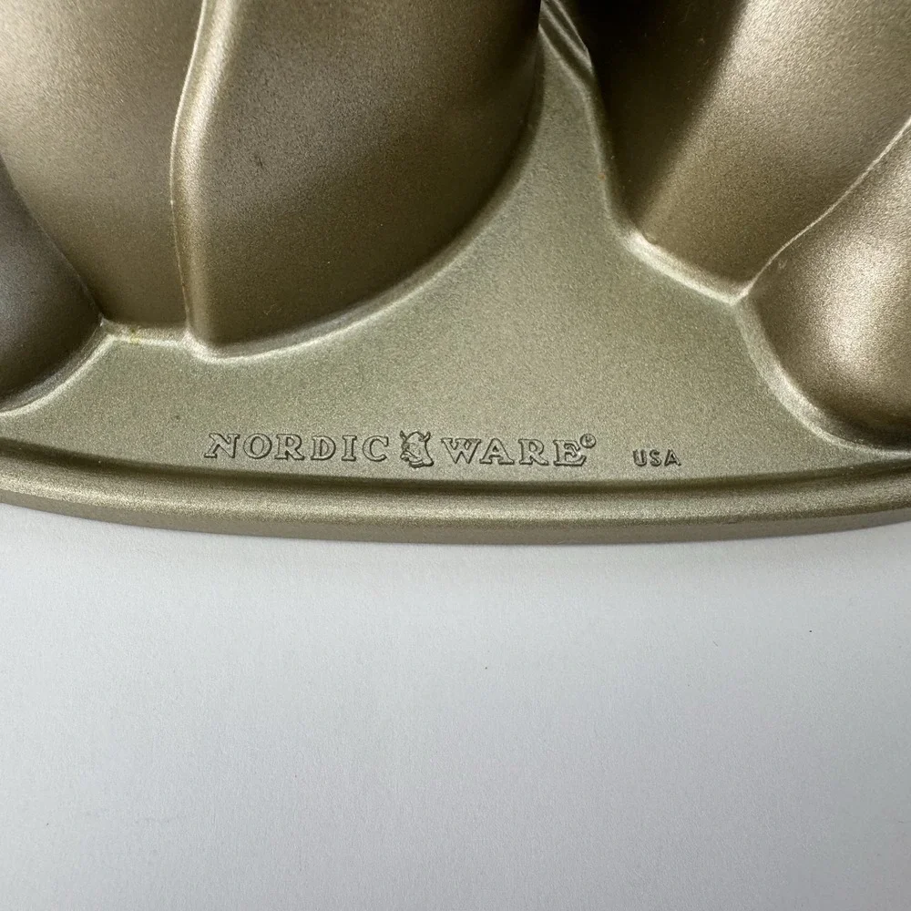 Nordic Ware Caterpillar Cakelet Cake Pan Mold Non Stick Cast Aluminum